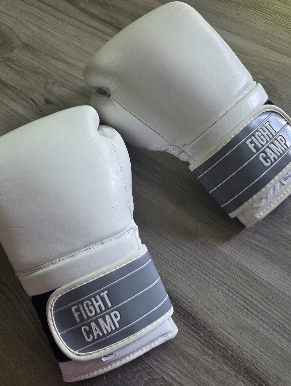 Fight Camp Boxing Gloves Small 12 oz. White Leather EUC